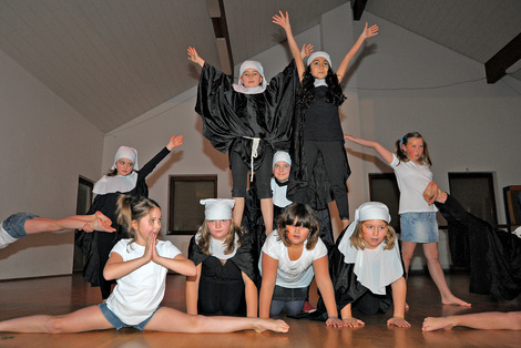 nt2012_sister_act